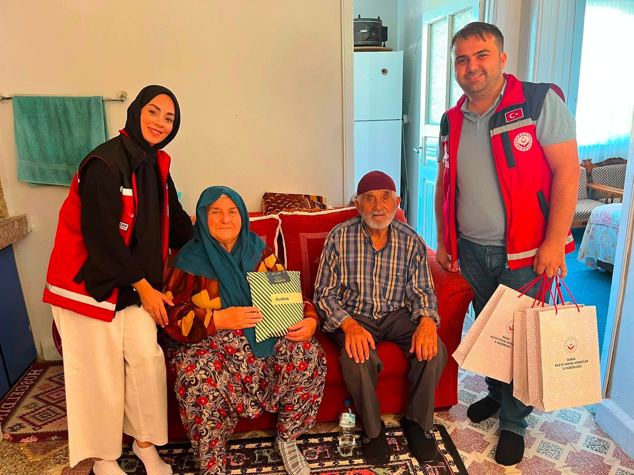 Mahalle Mahalle, Köy Köy Ailemizle Daima Bir Aradayız