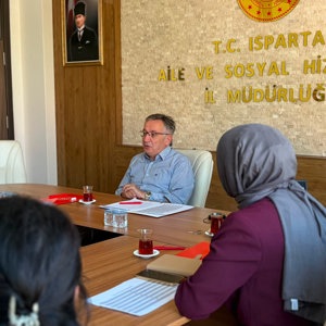 Vali Yardımcımız Yüksel Topal başkanlığında; İl Müdür Yardımcımız Neslihan Şeyma Taşaltın Soydinç ve sivil toplum kuruluşlarının temsilcilerinin katılımıyla Otizm Eylem Planı Değerlendirme Toplantısı, İl Müdürlüğümüz hizmet binasında gerçekleştirildi. - fotoğraf 4