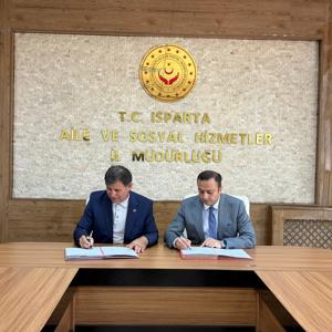 Isparta Aile ve Sosyal Hizmetler İl Müdürlüğümüz ile İŞKUR Isparta İl Müdürlüğü arasında, hizmetlerin daha etkin ve verimli yürütülmesi amacıyla iş birliği protokolü imzalandı. - fotoğraf 1