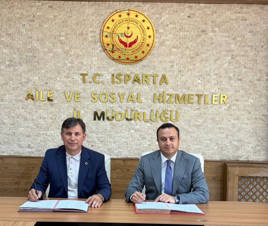 Isparta Aile ve Sosyal Hizmetler İl Müdürlüğümüz ile İŞKUR Isparta İl Müdürlüğü arasında, hizmetlerin daha etkin ve verimli yürütülmesi amacıyla iş birliği protokolü imzalandı.