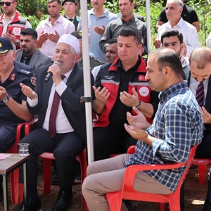 İL PROTOKOLÜ ŞEHİT PİYADE SÖZLEŞMELİ ER SEFER ALAN’IN HATIRASINA YAPTIRILAN ANIT AÇILIŞINA KATILDI - fotoğraf 2