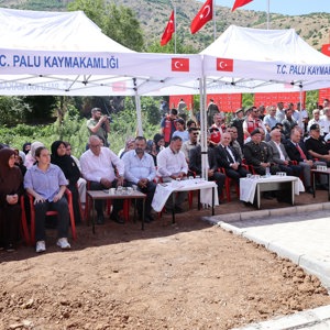 İL PROTOKOLÜ ŞEHİT PİYADE SÖZLEŞMELİ ER SEFER ALAN’IN HATIRASINA YAPTIRILAN ANIT AÇILIŞINA KATILDI - fotoğraf 5