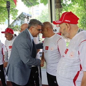 Huzurevlerimiz Arasında Heyecan Dolu Bocce Karşılaşması - fotoğraf 1