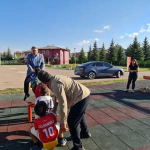 İl Müdürümüz ve Eşi Çocuklarımızla Bir Araya Geldi - fotoğraf 1