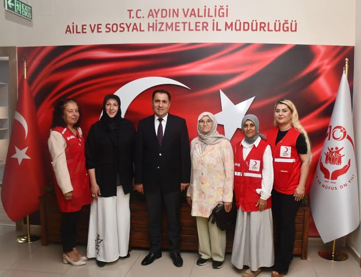Türk Kızılay Aydın Şubesi Kadın Kolları Başkanı Hümeyra Ege ve Kadın Kolları Yönetim Kurulu Üyeleri, İl Müdürümüz İlkay Türkoğlu’nu Makamında Ziyaret