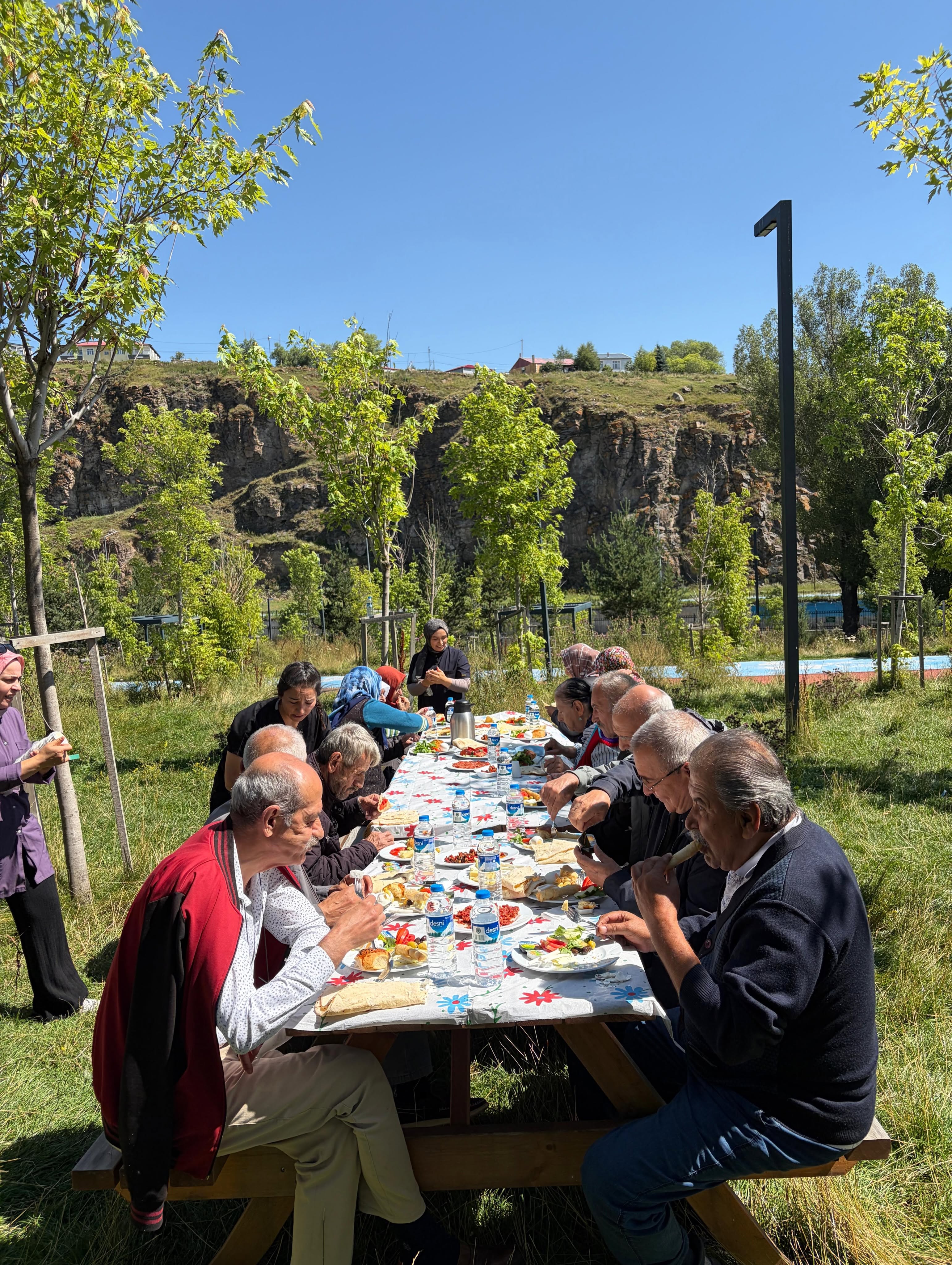 Ulu Çınarlarımızla Kahvaltı Etkinliği