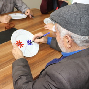 Huzurevi sakinleri sanatla huzur buluyor - fotoğraf 6