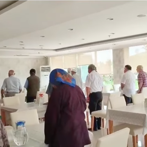 Mevlid Kandili Dolayısıyla Huzurevi Sakinlerimizin Katılımıyla Anlamlı Bir Program Düzenlendi. - fotoğraf 3