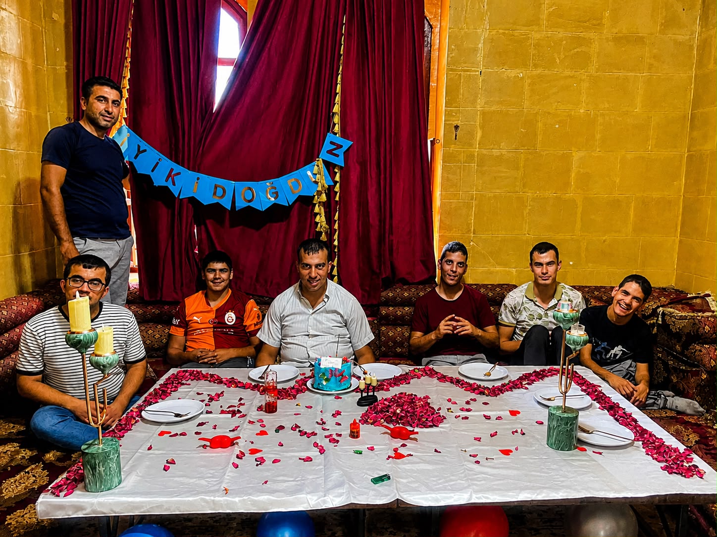 Engelsiz Yaşam Merkezi’nde Doğum Günü Kutlamasıyla Mutluluk Dolu Anlar