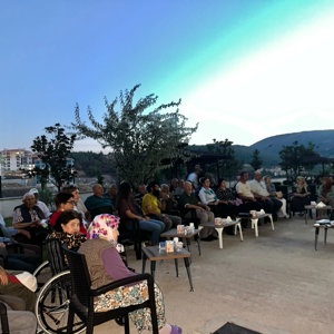 Büyüklerimizle Keyifli Bir Akşam: “Açık Hava Film Gösterimi” - fotoğraf 2