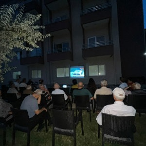 Büyüklerimizle Keyifli Bir Akşam: “Açık Hava Film Gösterimi” - fotoğraf 4