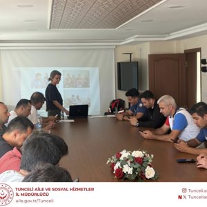 Hozat İlçe Emniyet Amirliği Personeline Yönelik  "Teknoloji Bağımlılığı ile Mücadele ve Farkındalık" Eğitimi Verildi - fotoğraf 1