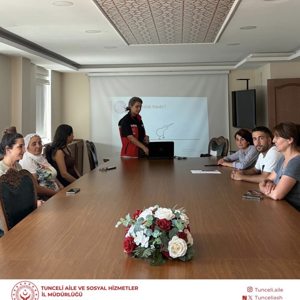 Hozat Sosyal Yardımlaşma ve Dayanışma Vakfı (SYDV) Personeline Yönelik 'Madde Bağımlılığı ile Mücadele ve Farkındalık Eğitimi' Verildi - fotoğraf 2