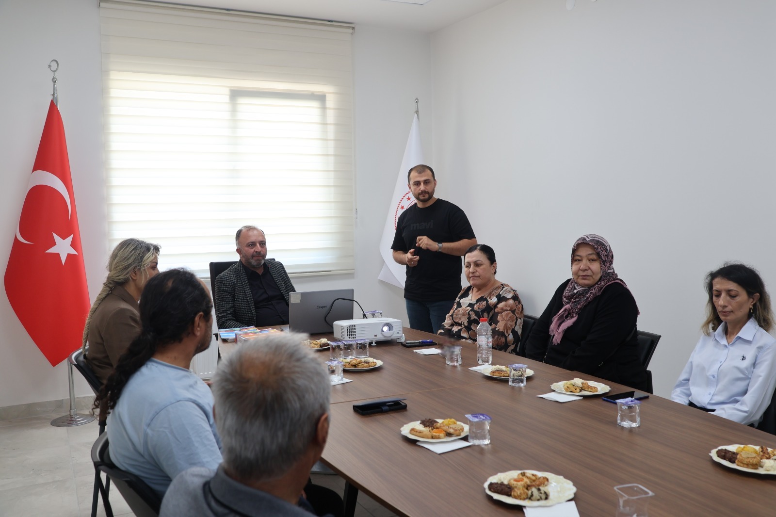 "Koruyucu Aile 1. Kademe Eğitimi" kapsamında Koruyucu Ailelerimize yönelik eğitim programı gerçekleştirdik.