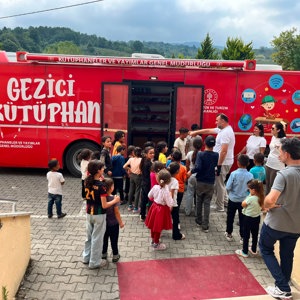 Mevsimlik tarım işçilerinin çocuklarına yönelik olarak Gezici Kütüphane etkinlikleri gerçekleştirilmiştir. - fotoğraf 5