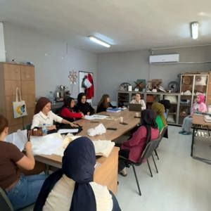 Cumayanı Aile Destek Merkezi’nde (ADEM) “Aile İçi Şiddetle Mücadelede Destek Mekanizmaları” Eğitimi Gerçekleştirildi - fotoğraf 1