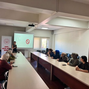 Alaplı Kaymakamlığı Toplantı Salonunda bir eğitim gerçekleştirilmiştir. - fotoğraf 2