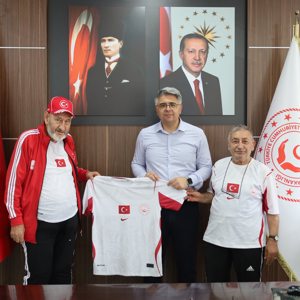 İhramcızade Huzurevi Bocce Takımından İl Müdürümüze Ziyaret - fotoğraf 3