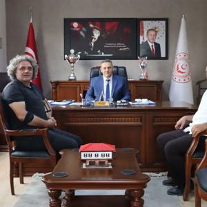İHA Karabük Bölge Müdürü Yasin Erdem ve Eflani Orman İşletme Müdürü Bilal Eyüboğlu, İl Müdürümüz Sami Çift’i makamında ziyaret etti. - fotoğraf 1