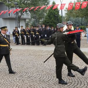 30 Ağustos Zafer Bayramı’nın 104. Yılı Kutlu Olsun Büyük Zafer’in 104. yıl dönümünü, Karabük’te  düzenlenen törenlerle coşku ve gurur içinde kutladık. - fotoğraf 5