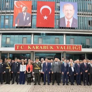 30 Ağustos Zafer Bayramı’nın 104. Yılı Kutlu Olsun Büyük Zafer’in 104. yıl dönümünü, Karabük’te  düzenlenen törenlerle coşku ve gurur içinde kutladık. - fotoğraf 2