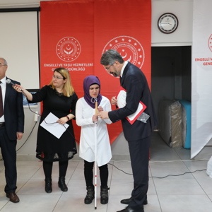  İlk Kez Bireyselleşme Deneyimi Kazanan Görme Engelli Bireylerin Mezuniyet Sevinci - fotoğraf 2
