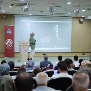 İl Müdürümüz Sn. Ömer Faruk ERGÜN, Engelsiz Yaşam BRM’inde bakım altında olan özel bireylerimizin düzenlediği karaoke etkinliğine katılım sağladı. - fotoğraf 2