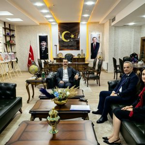 İl Müdürümüz Sn. Ömer Faruk ERGÜN Hekimhan Kaymakamımız Sn. Muhammed Fatih GÜNLÜ' ye, ilçemizde hizmet alanlarımıza yönelik yapılan ve yapılabilecek çalışmalar hakkında iştişare amaçlı ziyaret gerçekleştirdi. - fotoğraf 1