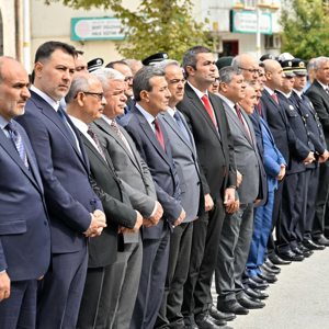 İl Müdürümüz Sayın Ömer Faruk ERGÜN 30 Ağustos Zafer Bayramı münasebetiyle düzenlenen programlara personelimiz ve hizmet alanlarımız ile birlikte katılım sağladı. - fotoğraf 2