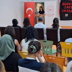 30 Ağustos Zafer Bayramının 104.yıl Dönümünde İhtisaslaşmış Çocuk Evleri Sitesinde Kalan Çocuklarımızın Hazırladığı Kutlama Programı - fotoğraf 7