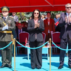 30 Ağustos Zafer Bayramı’nın 104. Yıl Dönümü Kutlama Programı, Cumhuriyet Meydanı’nda gerçekleştirildi - fotoğraf 2