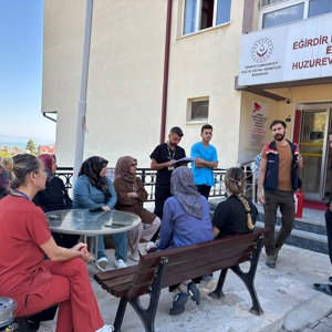 Eğirdir Huzurevi Merkezimiz çalışma arkadaşlarımıza yönelik, özel bir firma tarafından Arama Kurtarma ve Tahliye Eğitimi ile Yangın ve Yangından Korunma Eğitimi gerçekleştirildi. - fotoğraf 2