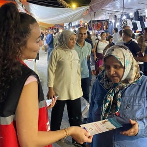 Demirci Kurtuluş Festivali’nde Koruyucu Aile ve Evlat Edinme Hizmetleri Tanıtıldı - fotoğraf 2