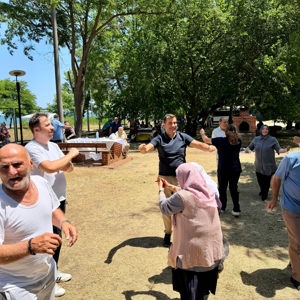 Ordu Ahmet Cemal Mağden Huzurevi Sakinlerine Moral Pikniği - fotoğraf 7