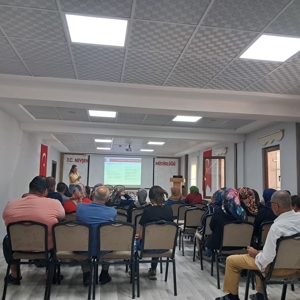 Evde Bakım Hizmetinden Yararlanan Ailelerimize Yönelik Eğitim Düzenlendi - fotoğraf 1