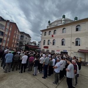 Kıbrıs Gazimiz Ahmet Özkan Askerî Törenle Ebediyete Uğurlandı - fotoğraf 1