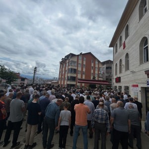 Kıbrıs Gazimiz Ahmet Özkan Askerî Törenle Ebediyete Uğurlandı - fotoğraf 3