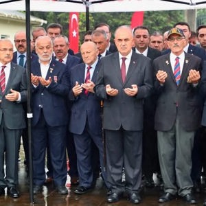 15 Temmuz Demokrasi ve Milli Birlik Günü’nde Aziz Şehitlerimiz Rahmet ve Minnetle Anıldı - fotoğraf 7