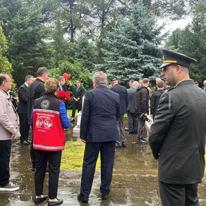 15 Temmuz Demokrasi ve Milli Birlik Günü’nde Aziz Şehitlerimiz Rahmet ve Minnetle Anıldı - fotoğraf 6