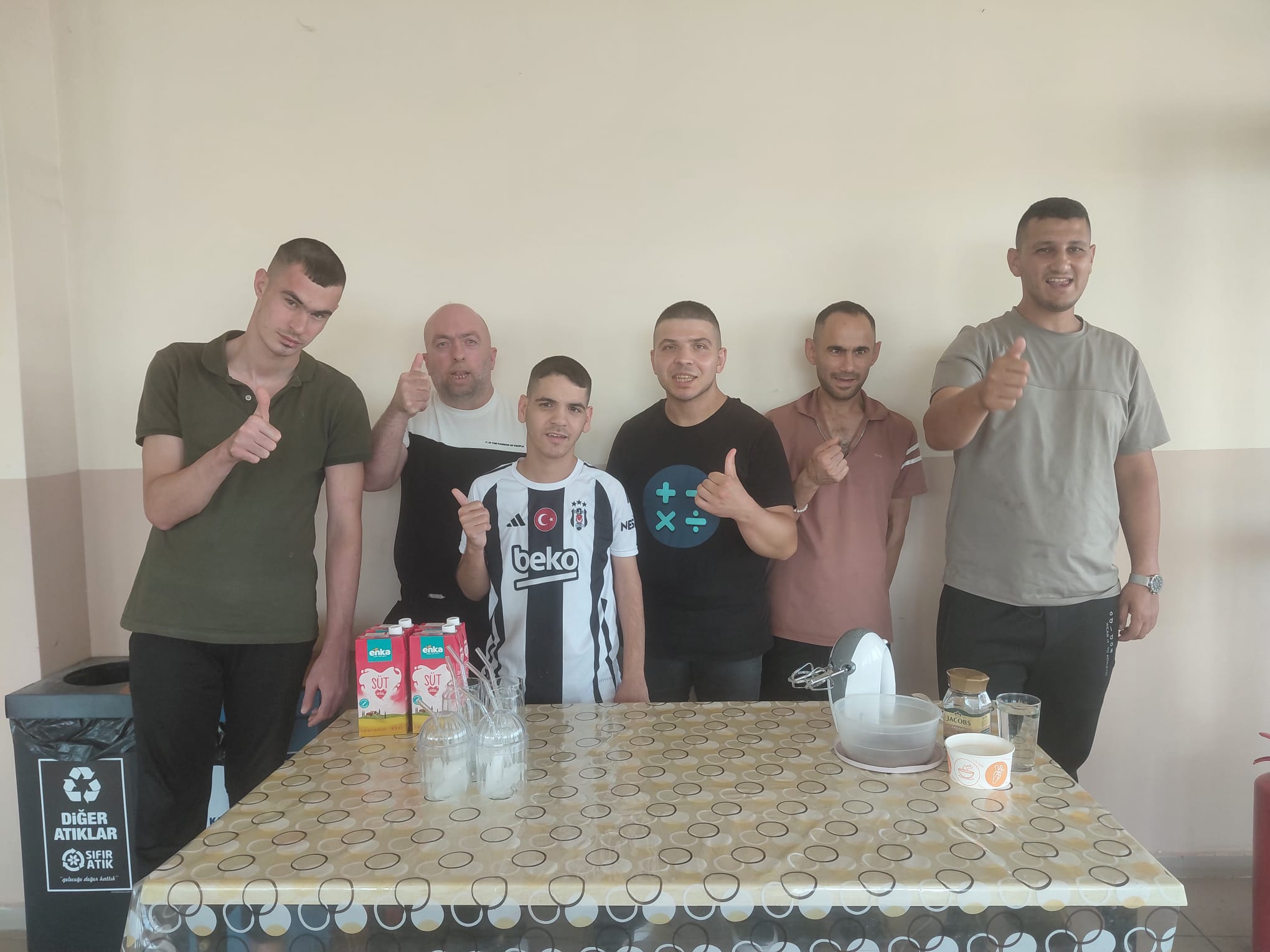 Hacı Salih ve Mine Kara Engelsiz Yaşam Bakım ve Rehabilitasyon Merkezi’nde Soğuk Kahve Etkinliği
