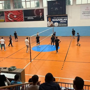 Seydişehir Sosyal Hizmet Merkezi Ve Asım Cengiz Huzurevi Personelleri Voleybol Maçında Buluştu - fotoğraf 1