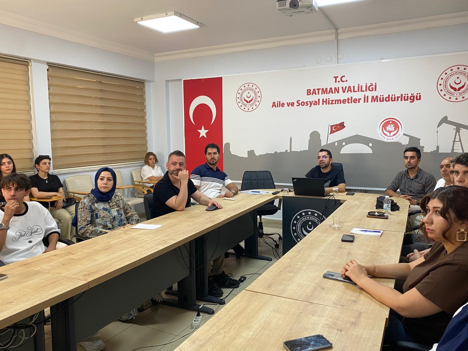 Psikiyatrist Uzman Dr. Serkan DAĞ tarafından “İntihar Teşebbüsünde Bulunan ve İntiharla Sonuçlanan Vakalarla Çalışma” eğitimi