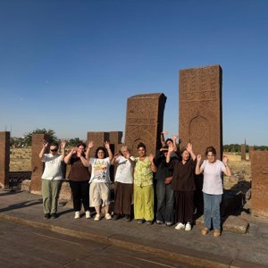 30 Ağustos Zafer Bayramı kapsamında Bitlis'in Ahlat ilçesindeki tarihi Selçuklu Meydan Mezarlığı ziyaret - fotoğraf 4