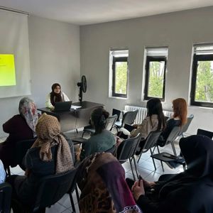  OKUL VE AİLE KONULU EĞİTİM GERÇEKLEŞTİRİLDİ - fotoğraf 1
