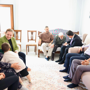 Şehitlerimiz Mürsel Hacıoğlu Ve Selçuk Mumcu’nun Kıymetli Aileleri Hanelerinde Ziyaret Edildi. - fotoğraf 1