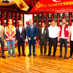 Şehit Yakınları ve Gaziler Derneği Genel Merkezine Ziyaret - fotoğraf 1