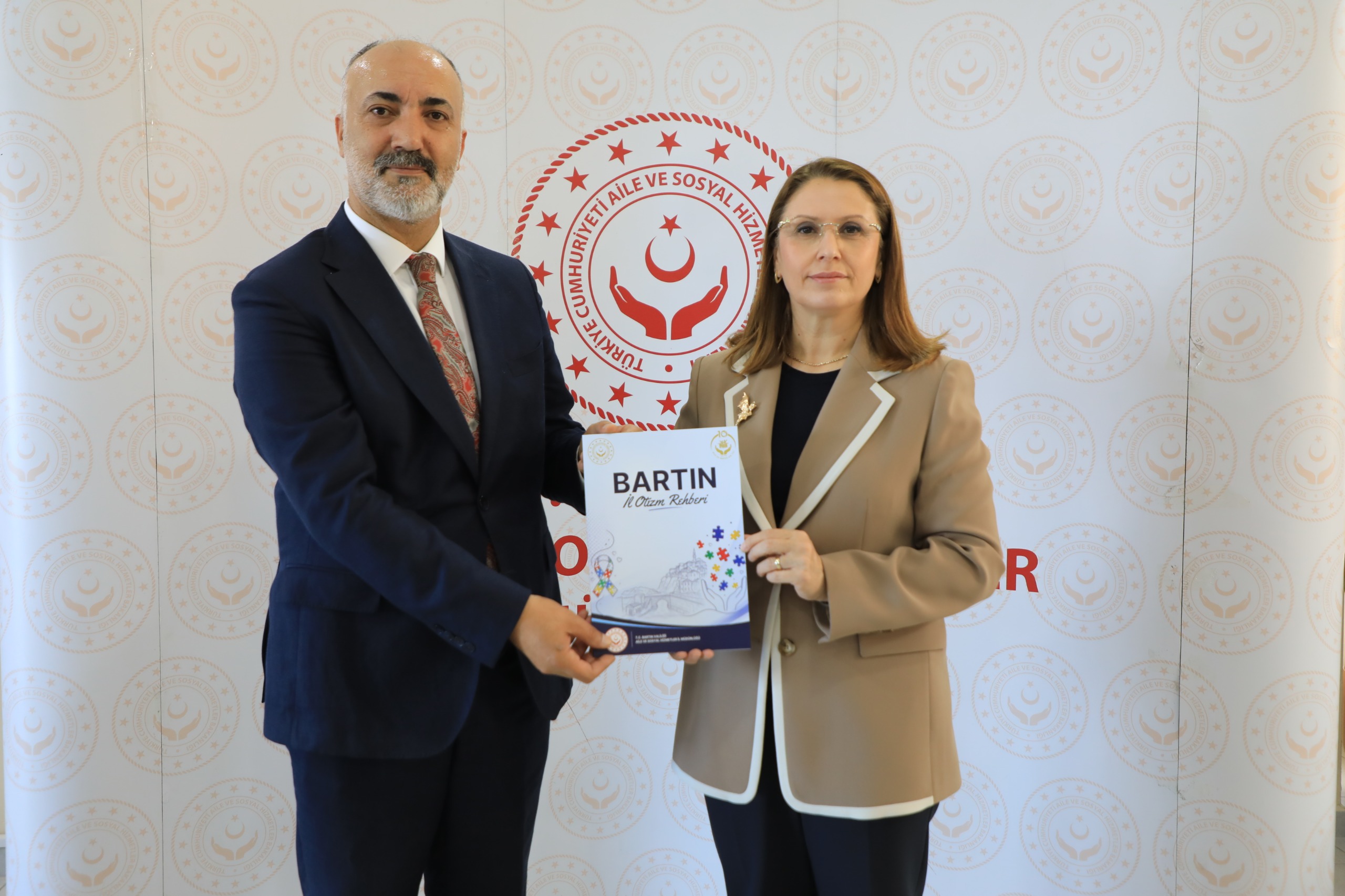 Bartın İl Otizm Rehberi Tanıtıldı: Ailelere ve Bireylere Yol Gösteren Yeni Bir Destek - fotoğraf 5