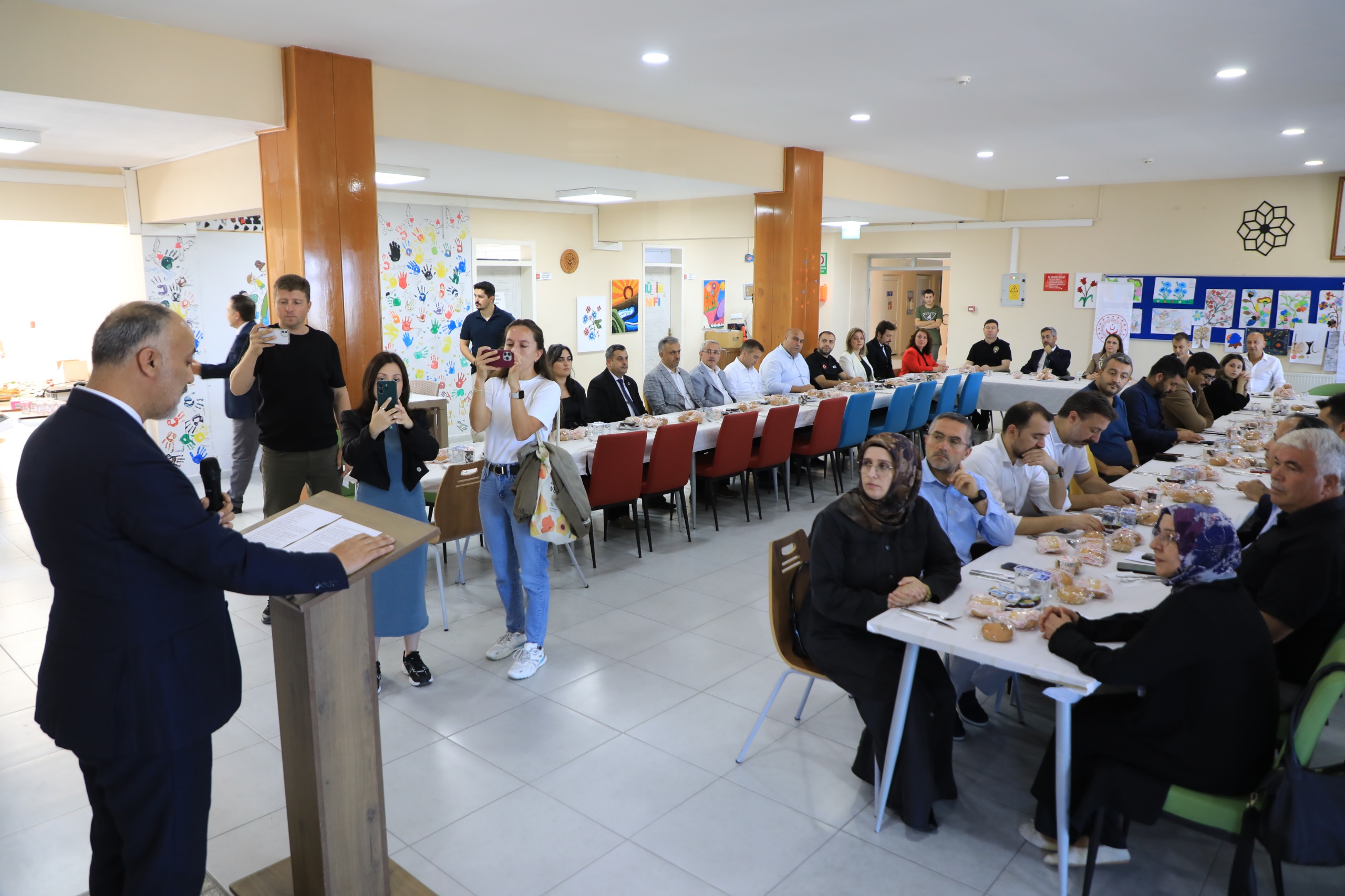 Bartın İl Otizm Rehberi Tanıtıldı: Ailelere ve Bireylere Yol Gösteren Yeni Bir Destek - fotoğraf 4