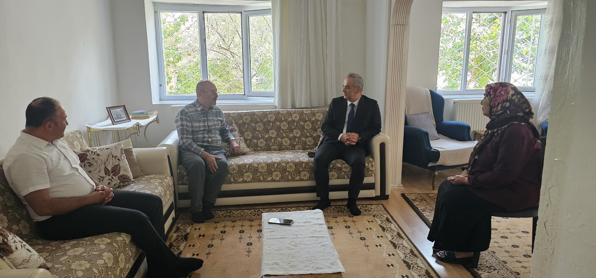 İl Müdürümüz Sayın Ömer Faruk ERGÜN, aziz şehitlerimiz;  Hasan KARAGÜLLE, Adem KELEŞ, Ahmet ÖZGÜN ve Hakan ORMANCI’nın  Darende ilçemizde ikamet eden kıymetli yakınlarını ziyaret etti.