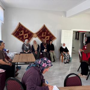 Sılbıslı Kadın Kooperatifine Kadına yönelik şiddetle mücadele kapsamında farkındalık oluşturmak amacıyla eğitim verildi. - fotoğraf 1